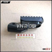 Bàn để chân trước XR150L (trái hoặc phải)