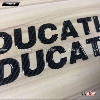 Cặp logo Ksharpskin DUCATI vân carbon nổi