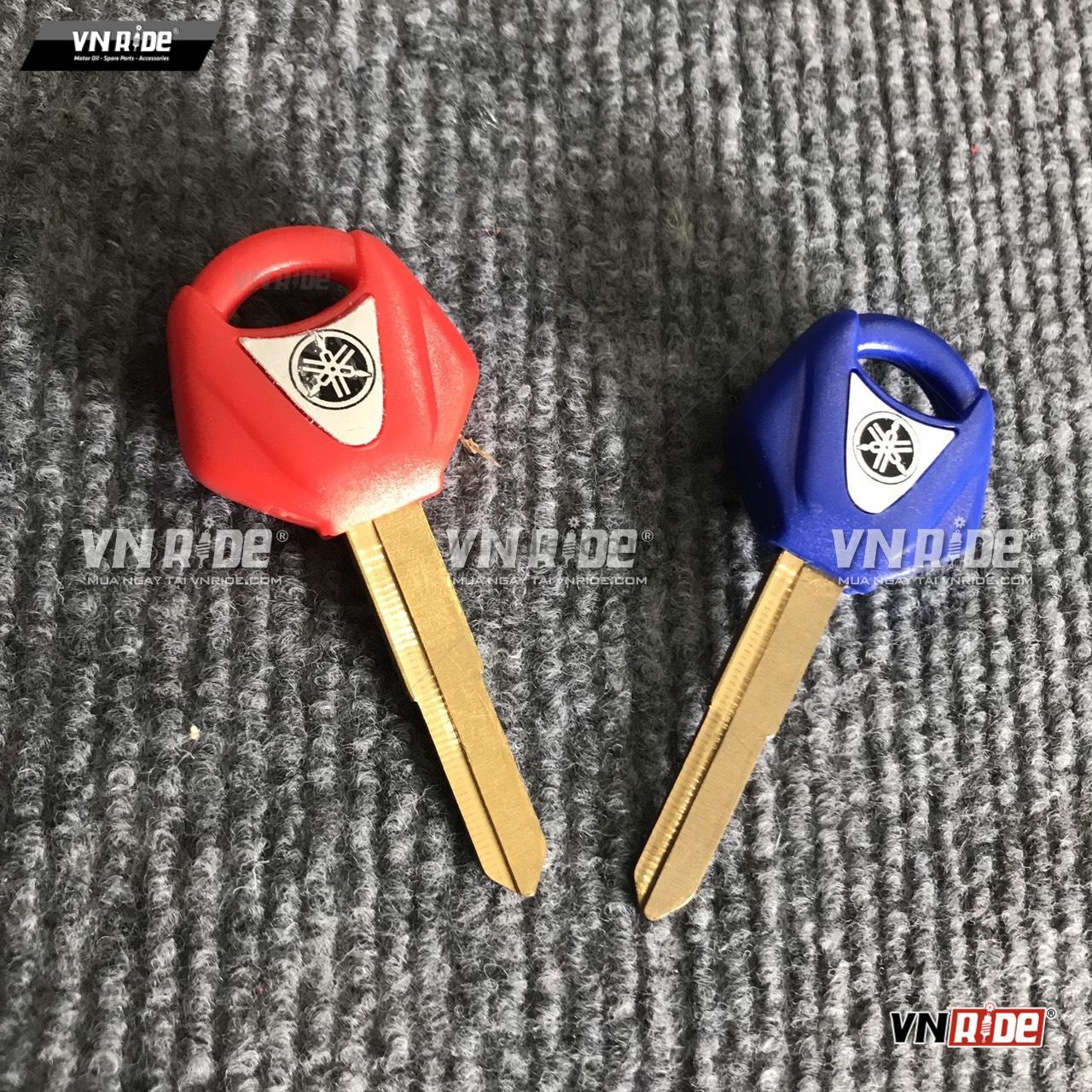 Pair Of Blank Yamaha Logo Keys – YZF R1 R6 FZ1 FZ6 XJR12 (Replacement Blanks)
