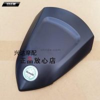 Ốp trên đèn pha BN600 Ốp trên đèn pha BN600