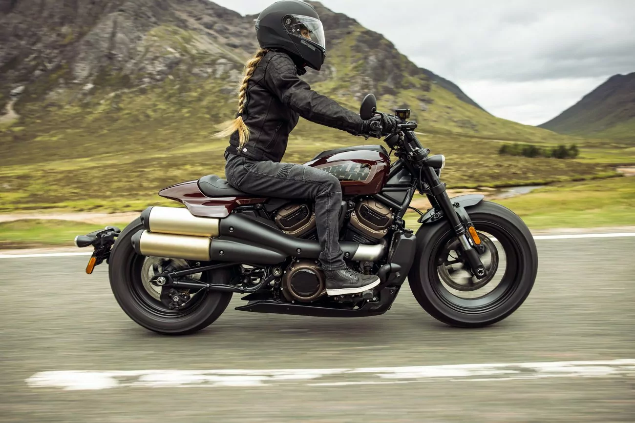 Harley-Davidson Sportster S: Chiến mã Mỹ đầy mê hoặc 